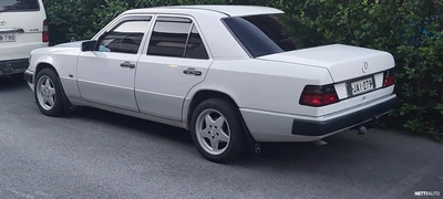 Mercedes-Benz 200 1989, kuva 7/10