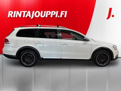 Volkswagen Passat 2012, photo 6/29