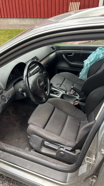 Audi A4 2004, kuva 7/11