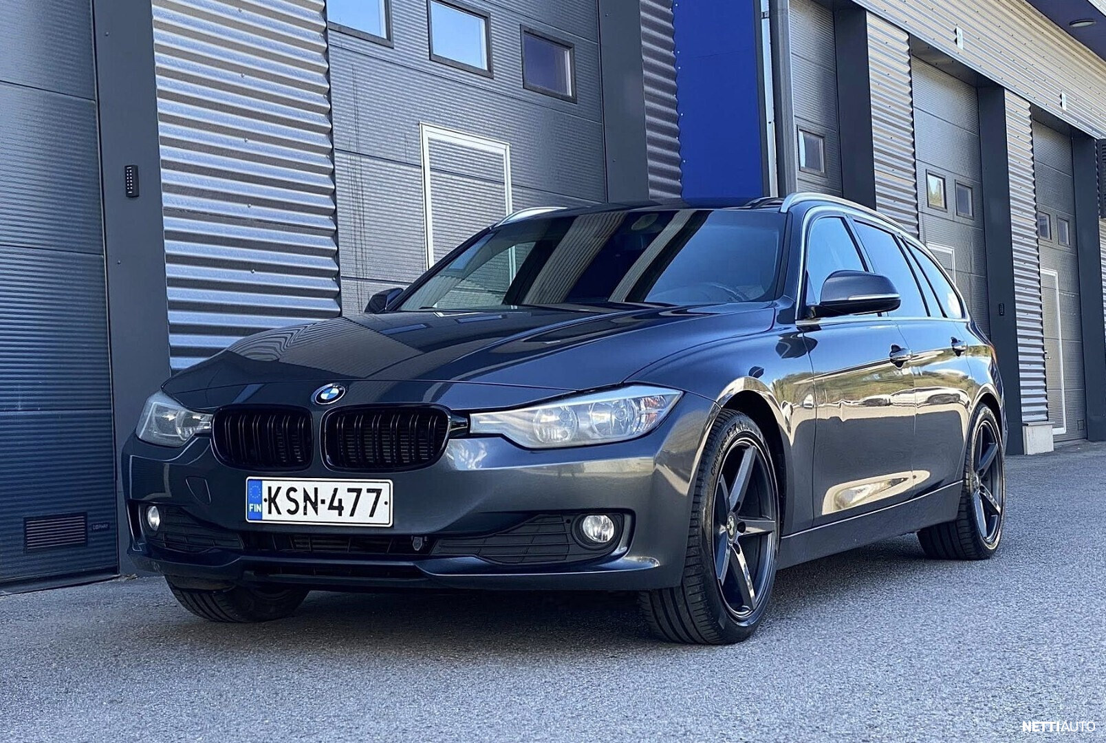 BMW 320
