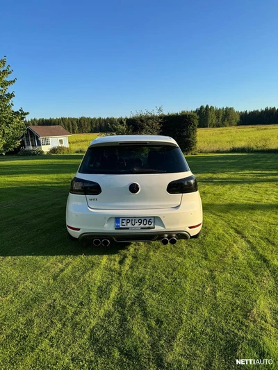 Volkswagen Golf 2010, photo 6/16