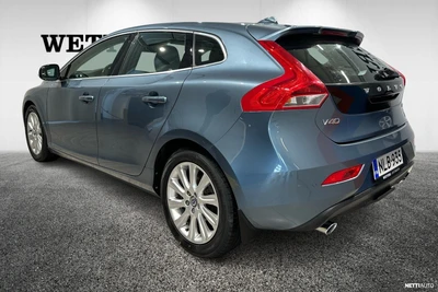 Volvo V40 D3 Momentum aut 2013, photo 4/24