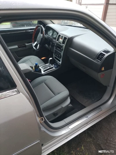 Chrysler 300C 2006, photo 6/6