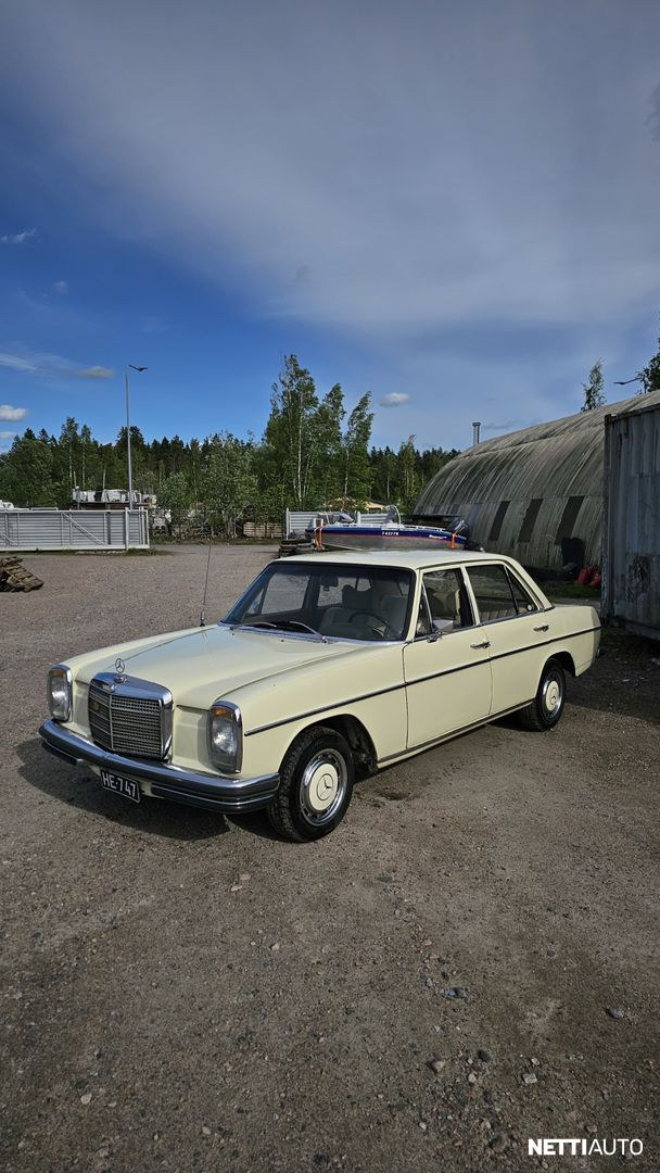 Mercedes-Benz 250