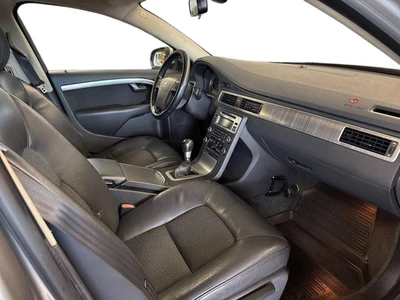 Volvo V70 2,5T 2008, photo 7/33