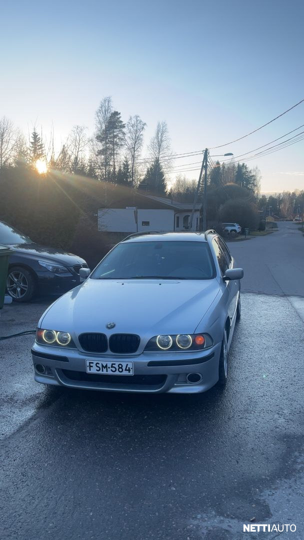 BMW 525