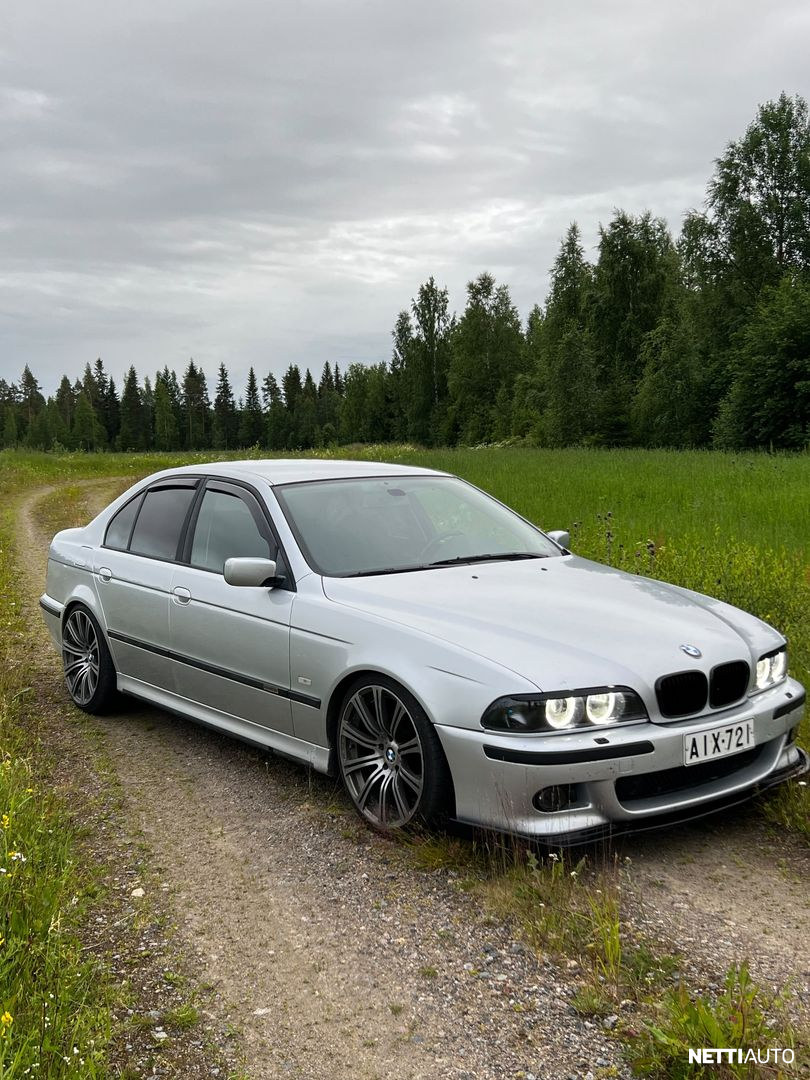BMW 523
