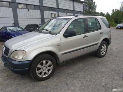 Mercedes-Benz ML 270 CDI 2000, photo 1/14