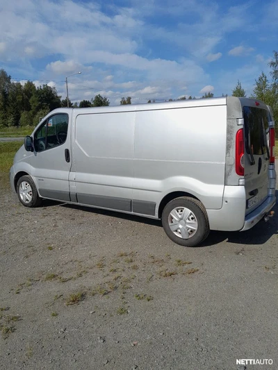 Nissan Primastar 2010, photo 3/10