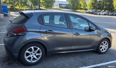 Peugeot 208 2015, photo 4/23