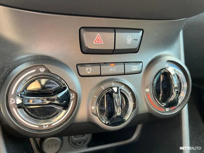 Peugeot 208 1.4 Vti 2012, photo 4/4