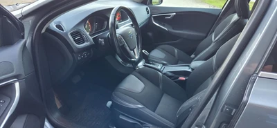 Volvo V40 D2 Momentum Business aut 2015, photo 7/28