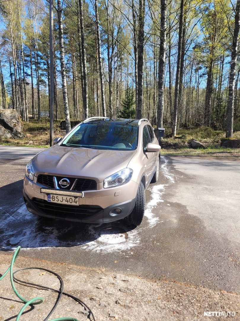 Nissan Qashqai+2