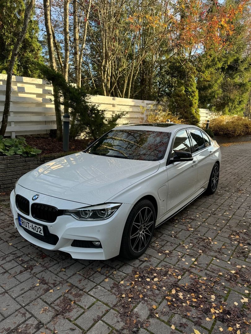 BMW 330