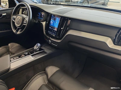 Volvo XC60 2025, photo 7/23
