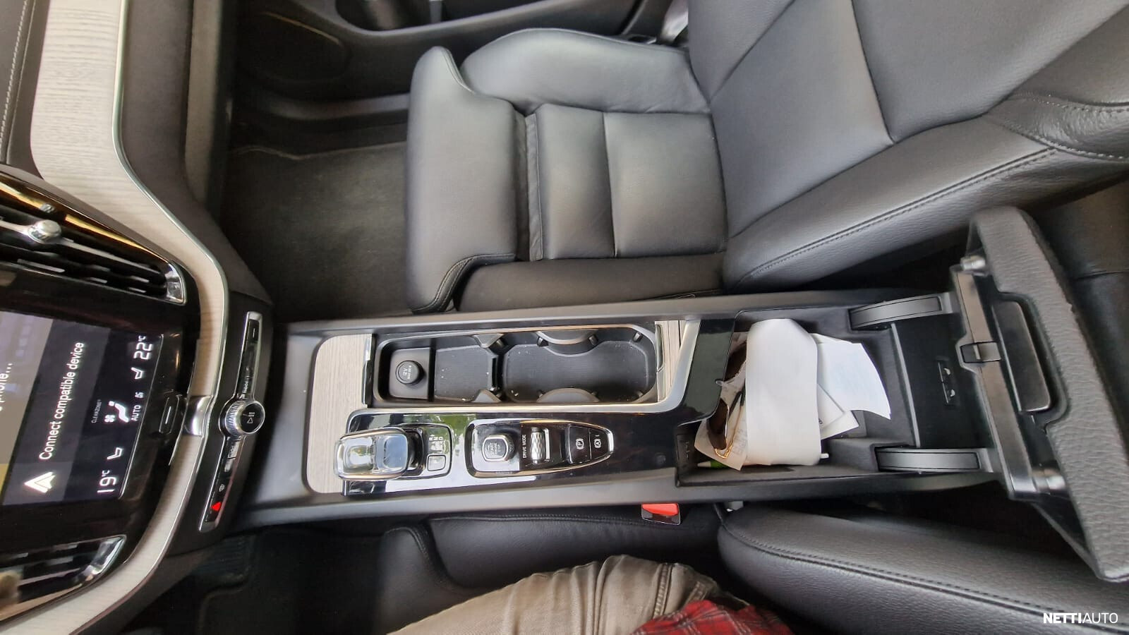Volvo XC60 2021, photo 6/24