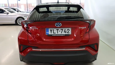 Toyota C-HR 1,8 Hybrid Intense 2020, kuva 4/19