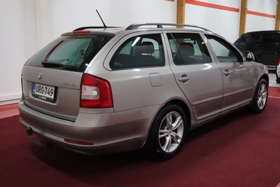 Skoda Octavia 2012, kuva 4/10