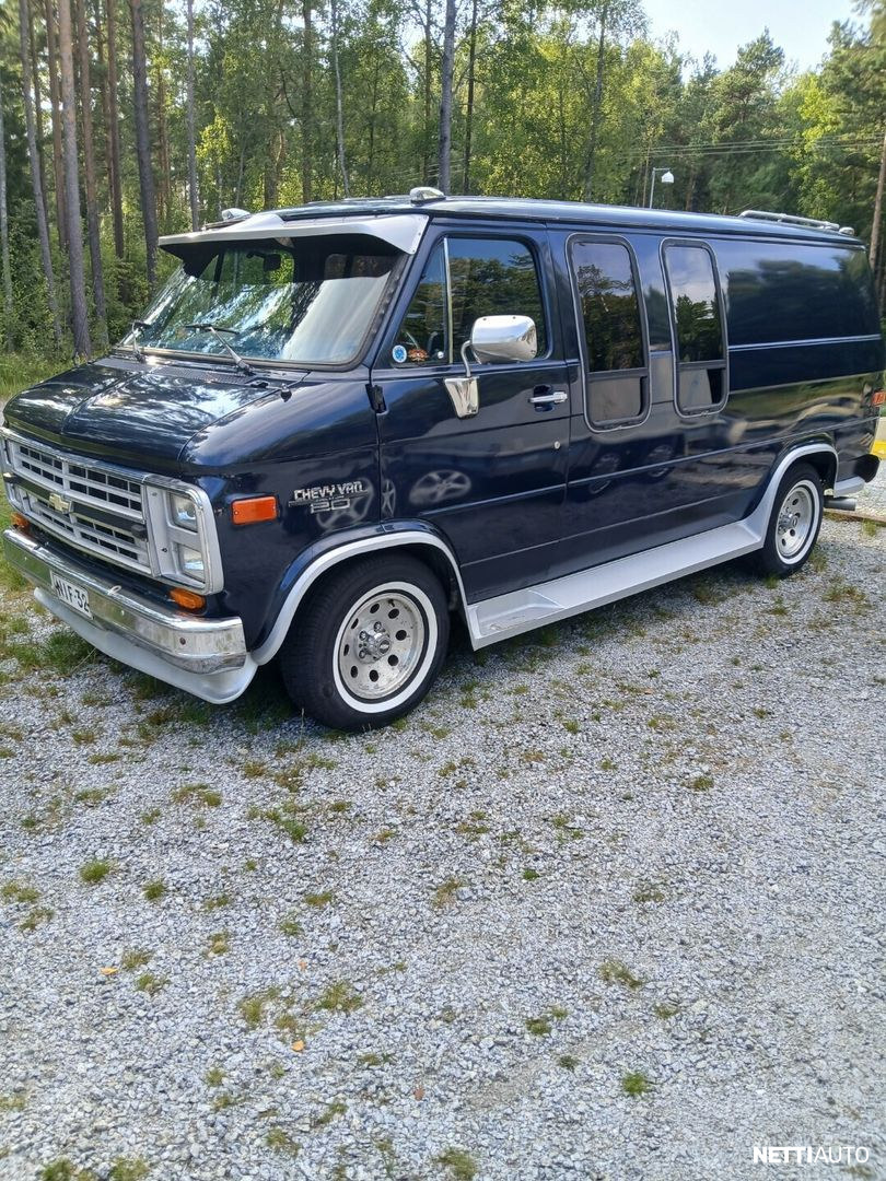 Chevrolet Chevy Van