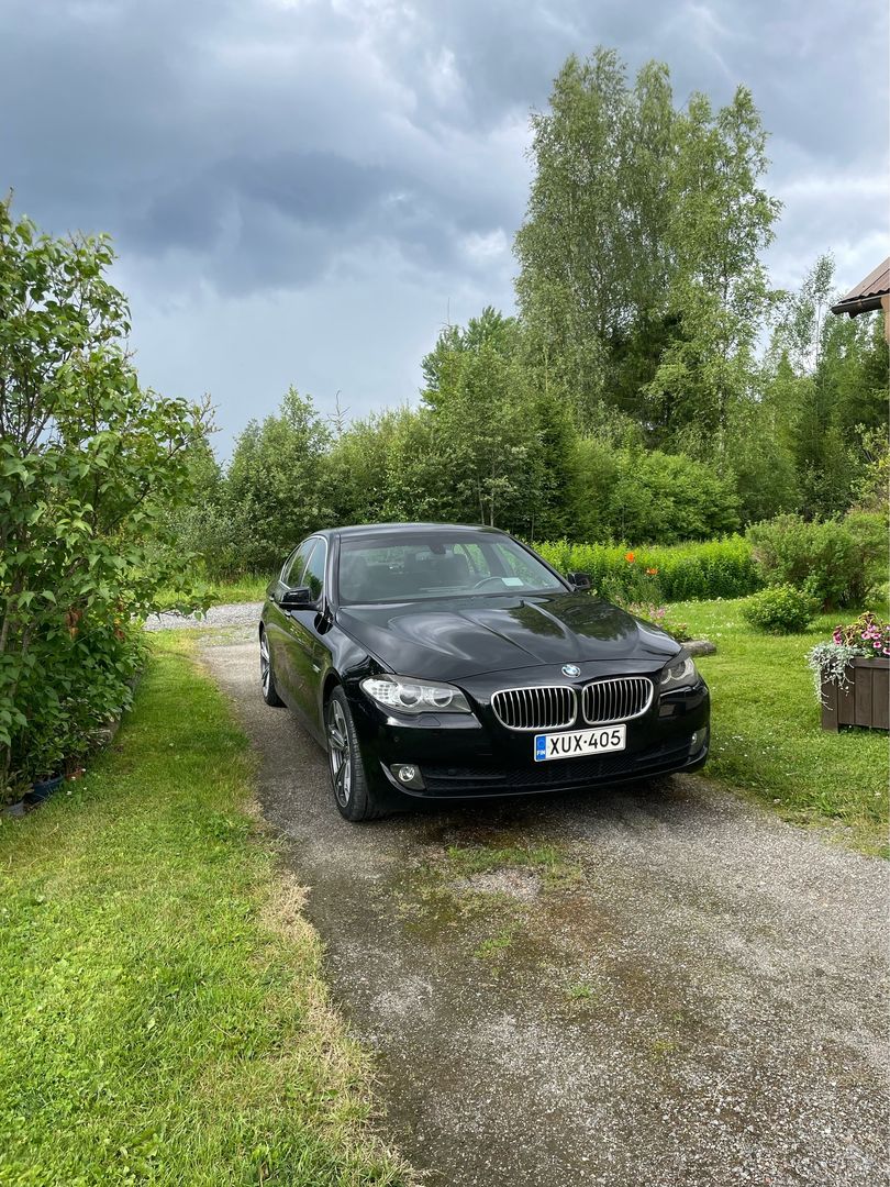 BMW 523