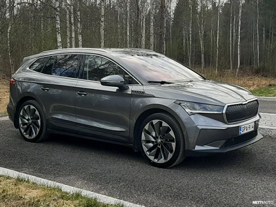 Skoda Enyaq 2022, photo 7/24