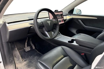 Tesla Model Y Long Range 2023, photo 3/5