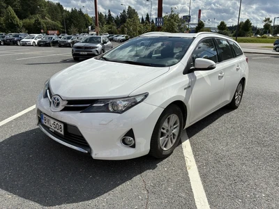 Toyota Auris 2015, kuva 2/6