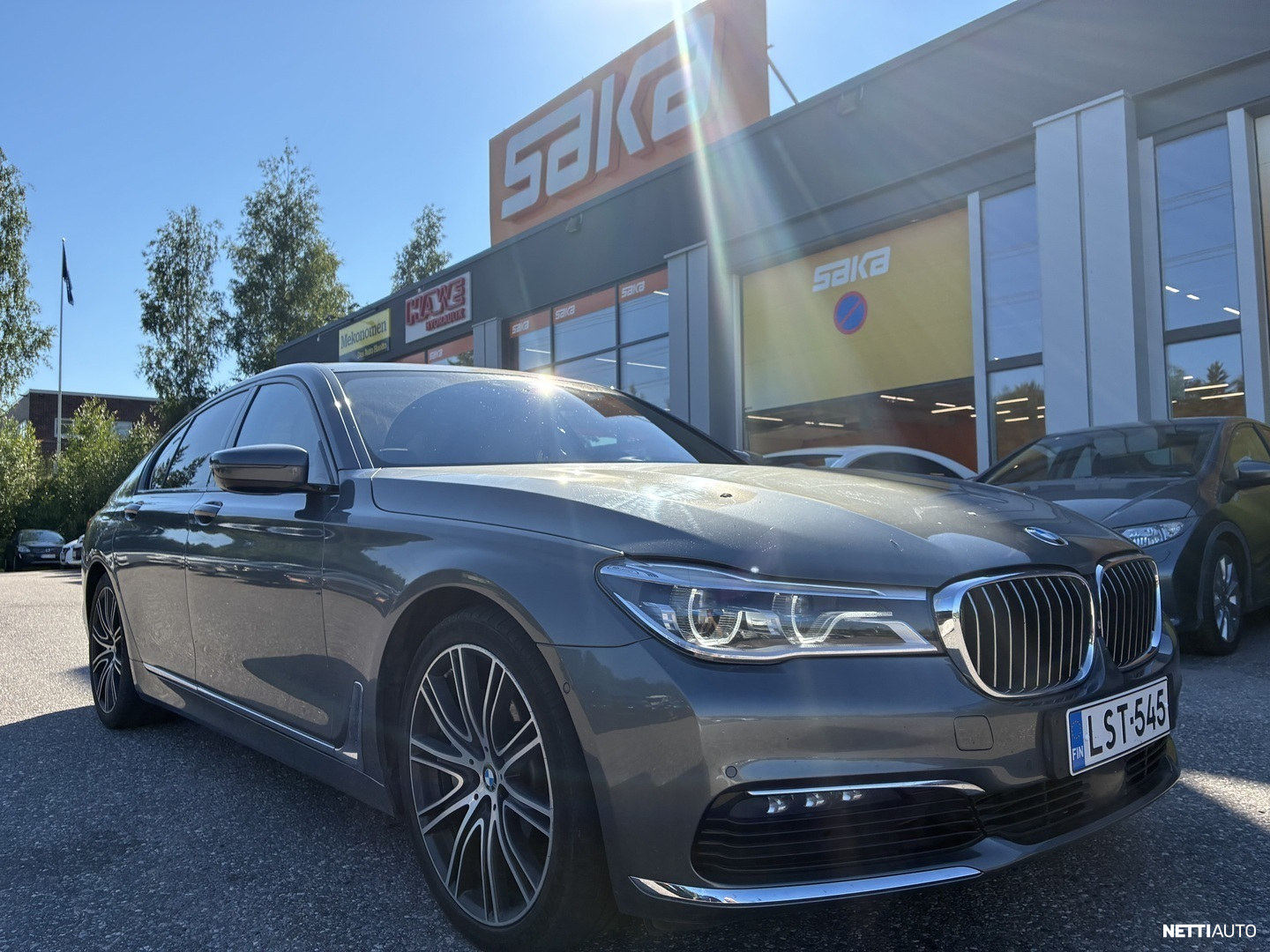 BMW 730