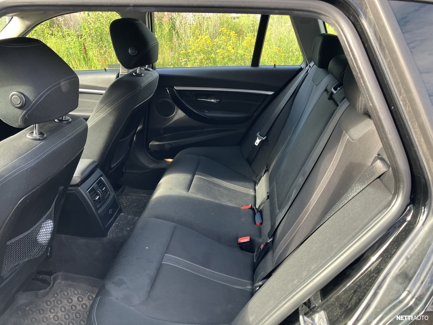 BMW 320 2016, kuva 8/8
