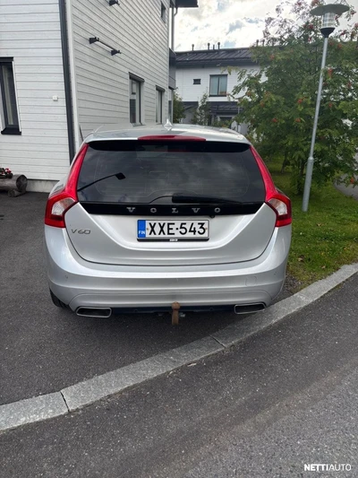 Volvo V60 D4 (140KW/190PS) Summum aut. 2017, photo 7/10