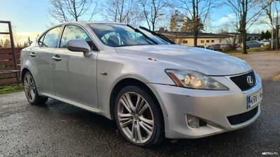 Lexus IS 2008, kuva 1/8
