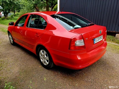 Skoda Octavia 1,6 TDI CR DPF Elegance 2010, photo 6/33