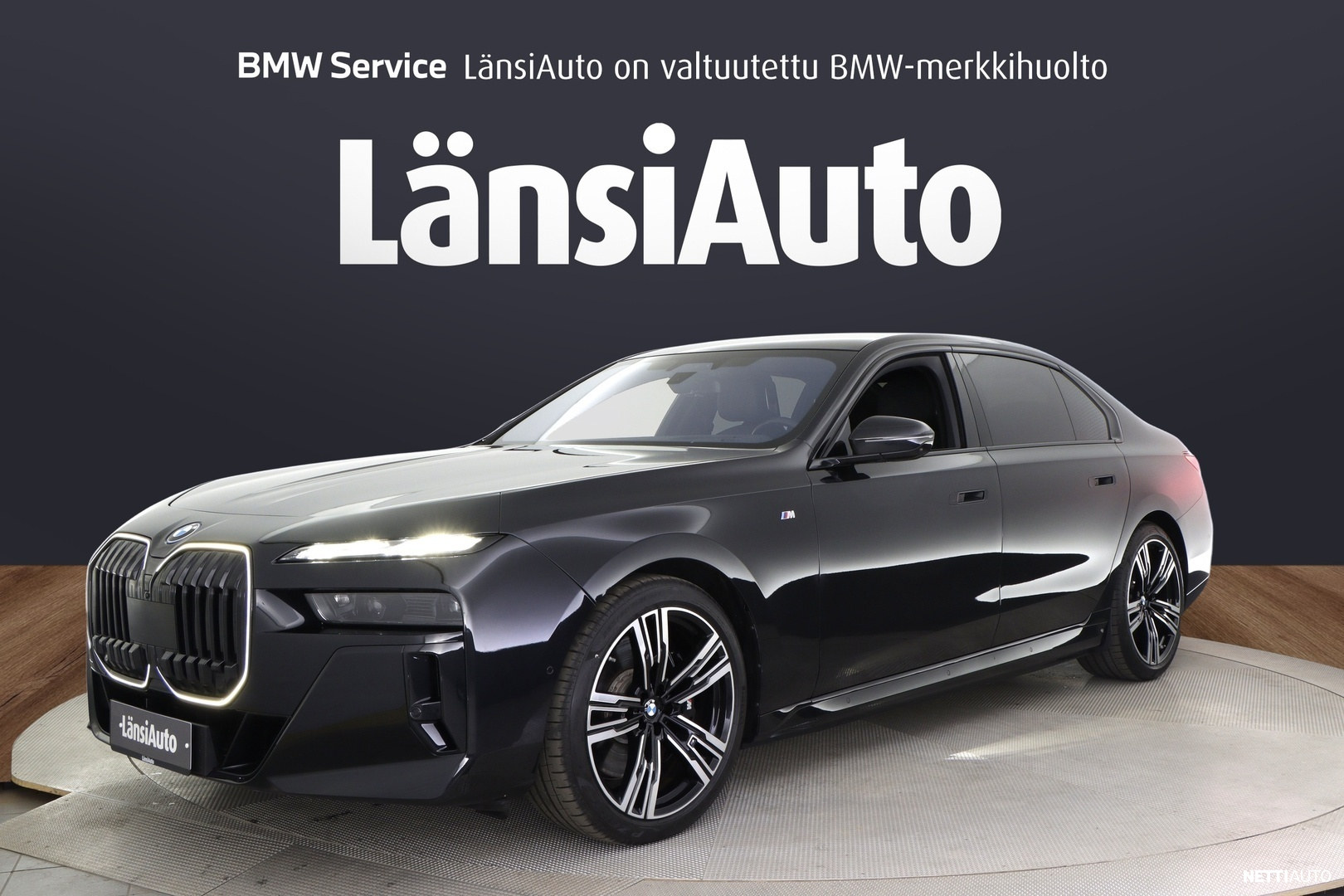 BMW i7
