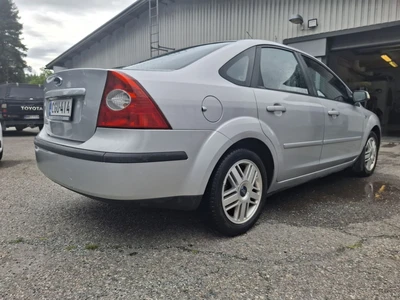 Ford Focus 2008, kuva 7/10