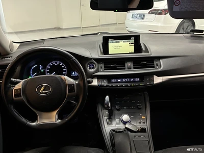 Lexus CT 2011, kuva 5/10