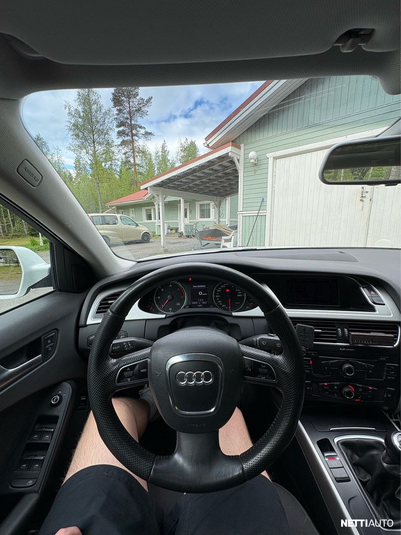 Audi A4 2010, photo 3/7