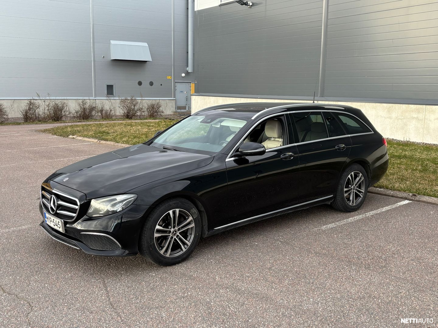 Mercedes-Benz E
