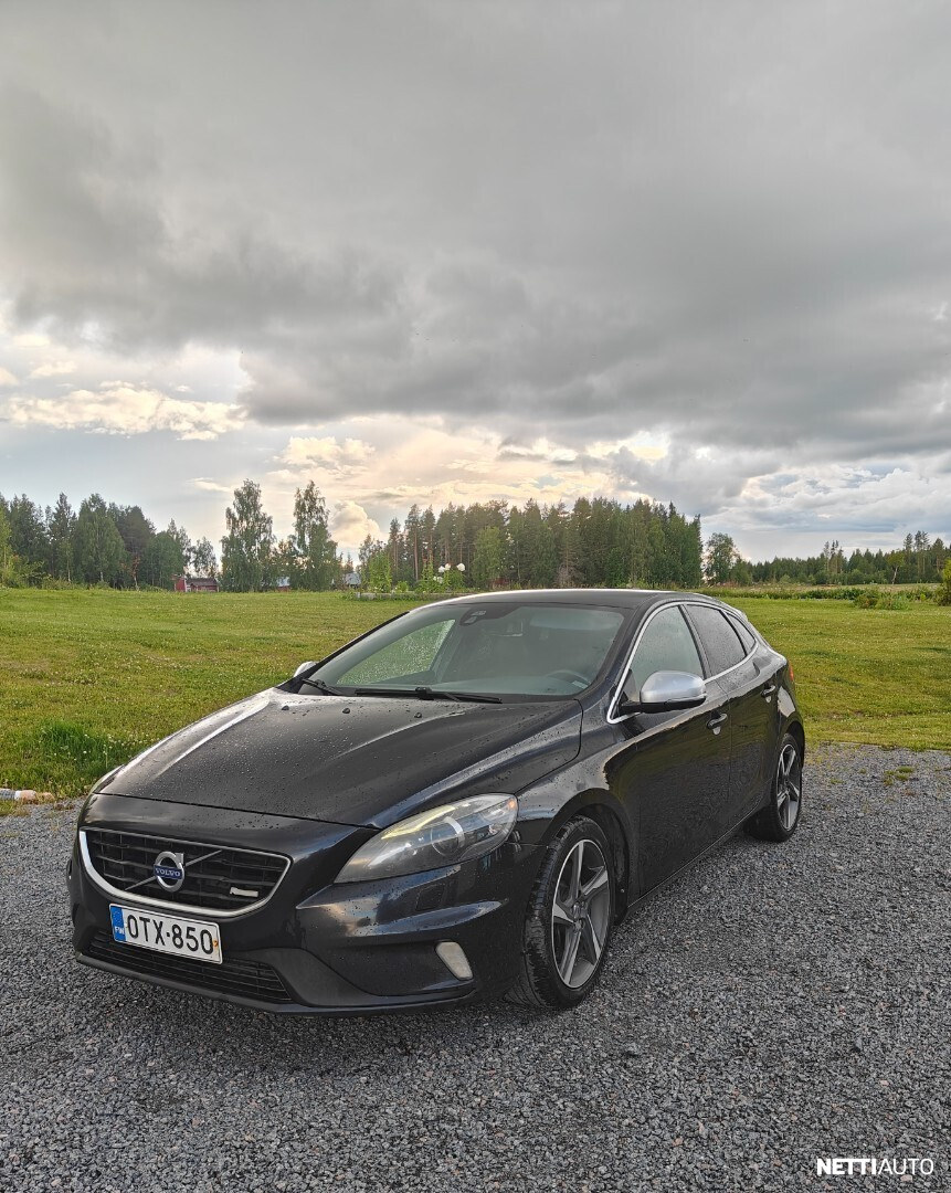 Volvo V40