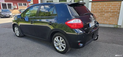 Toyota Auris 2012, kuva 3/16