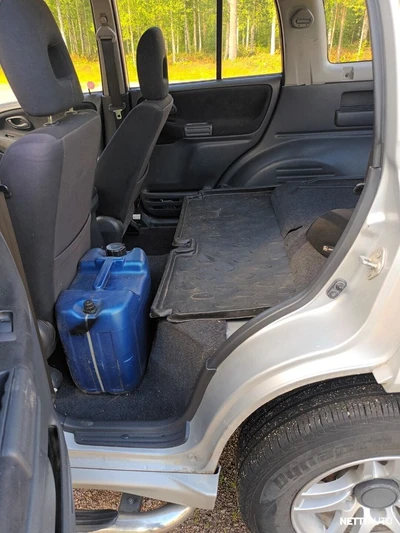 Suzuki Grand Vitara Pakettiauto/maasturi 2005, kuva 6/8