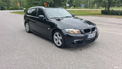 BMW 320 2011, photo 2/8