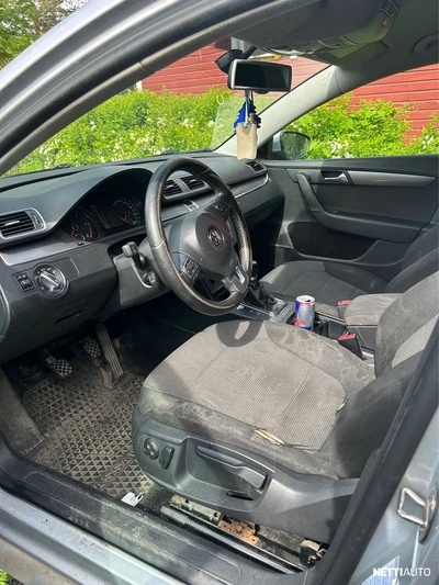 Volkswagen Passat 2011, kuva 4/10