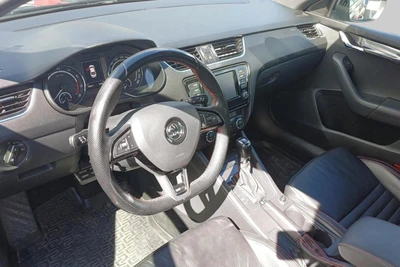Skoda Octavia 2,0 TSI RS DSG Autom. 2016, kuva 3/5