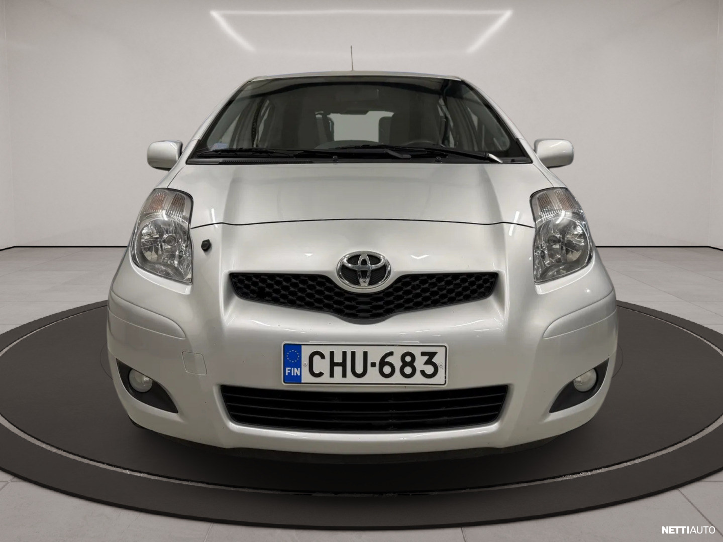 Toyota Yaris 2010, photo 2/16