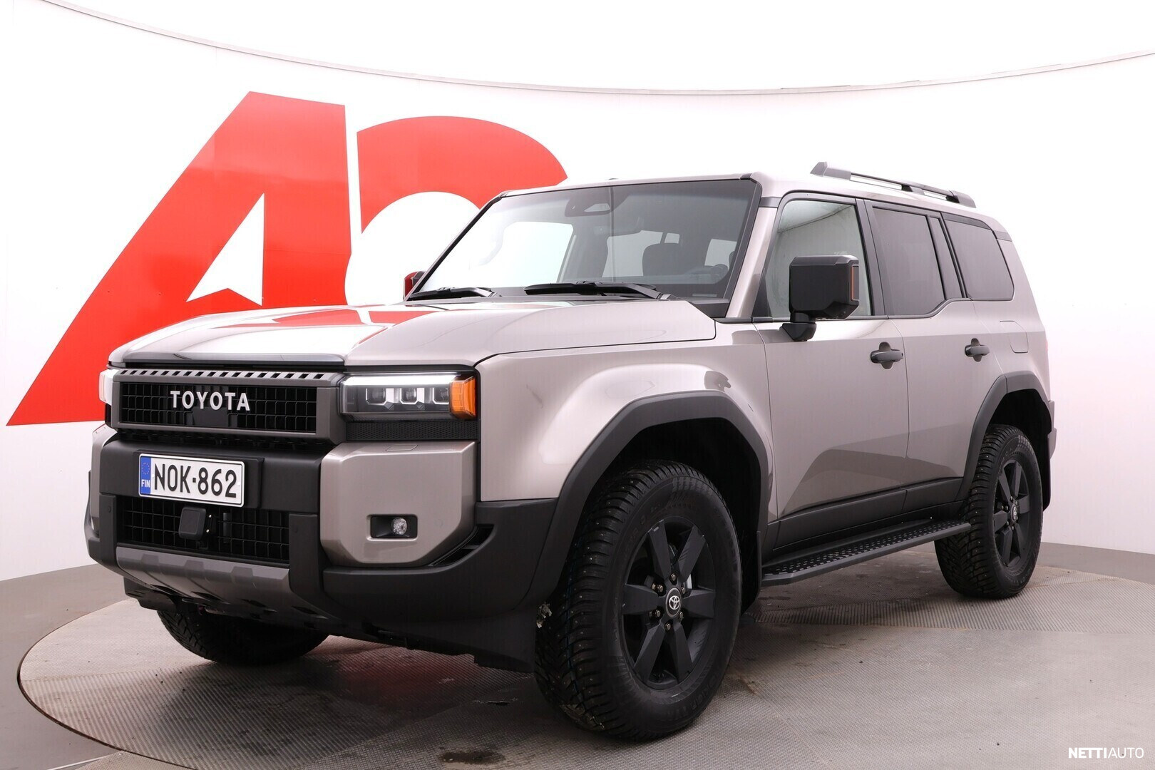TruckMasters Land Cruiser