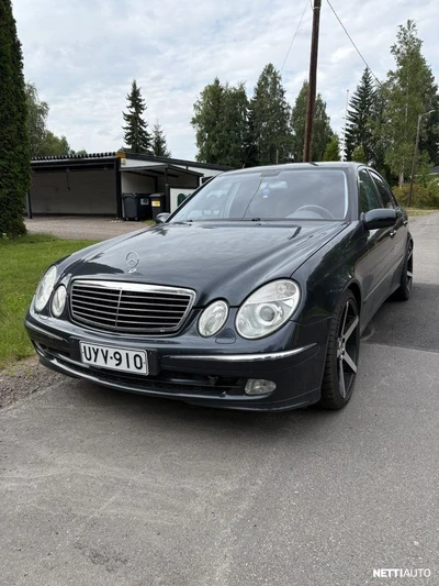 Mercedes-Benz E 2004, kuva 1/10