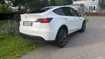 Tesla Model Y Long Range 2021, kuva 6/15