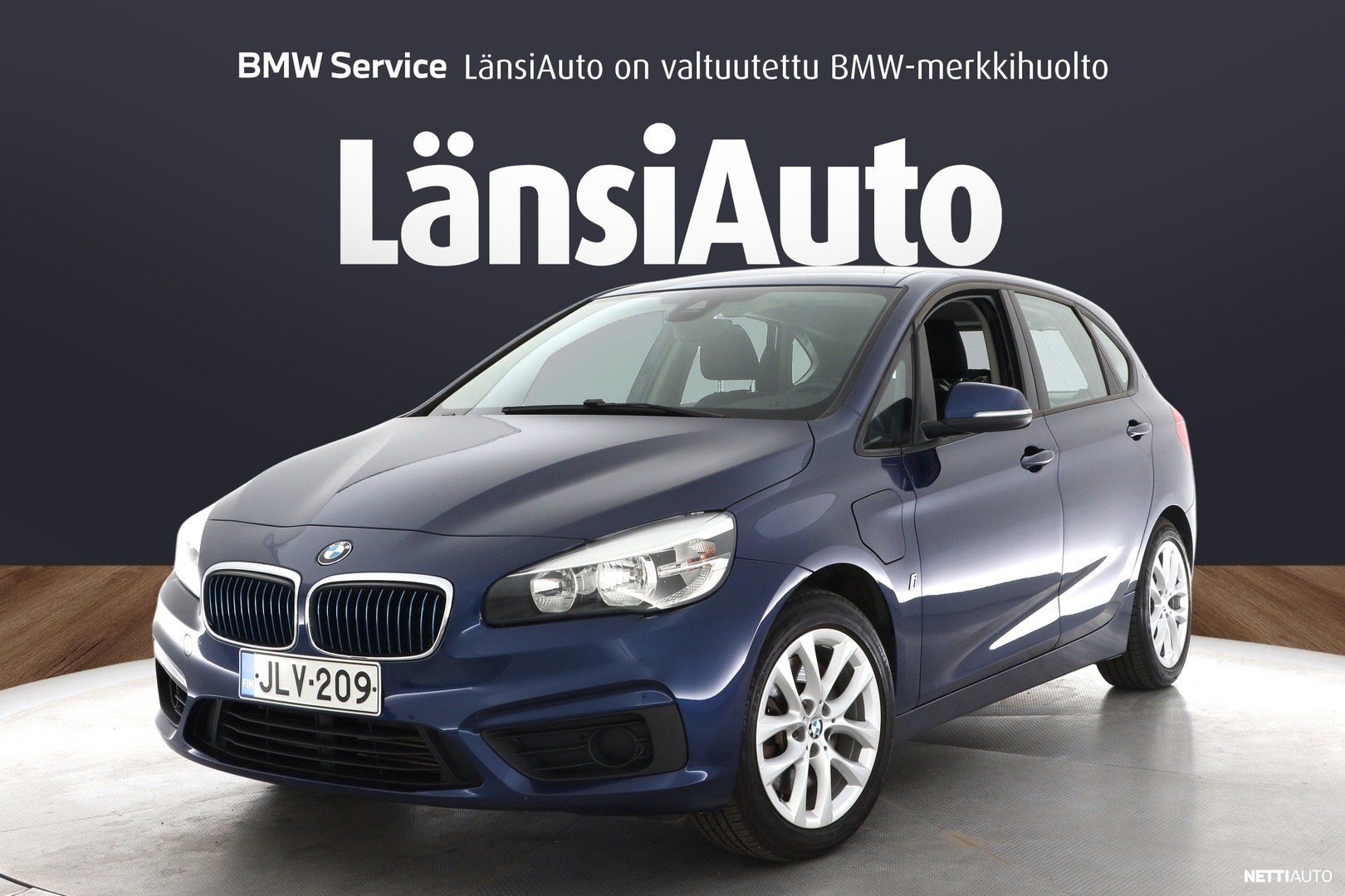 BMW 225