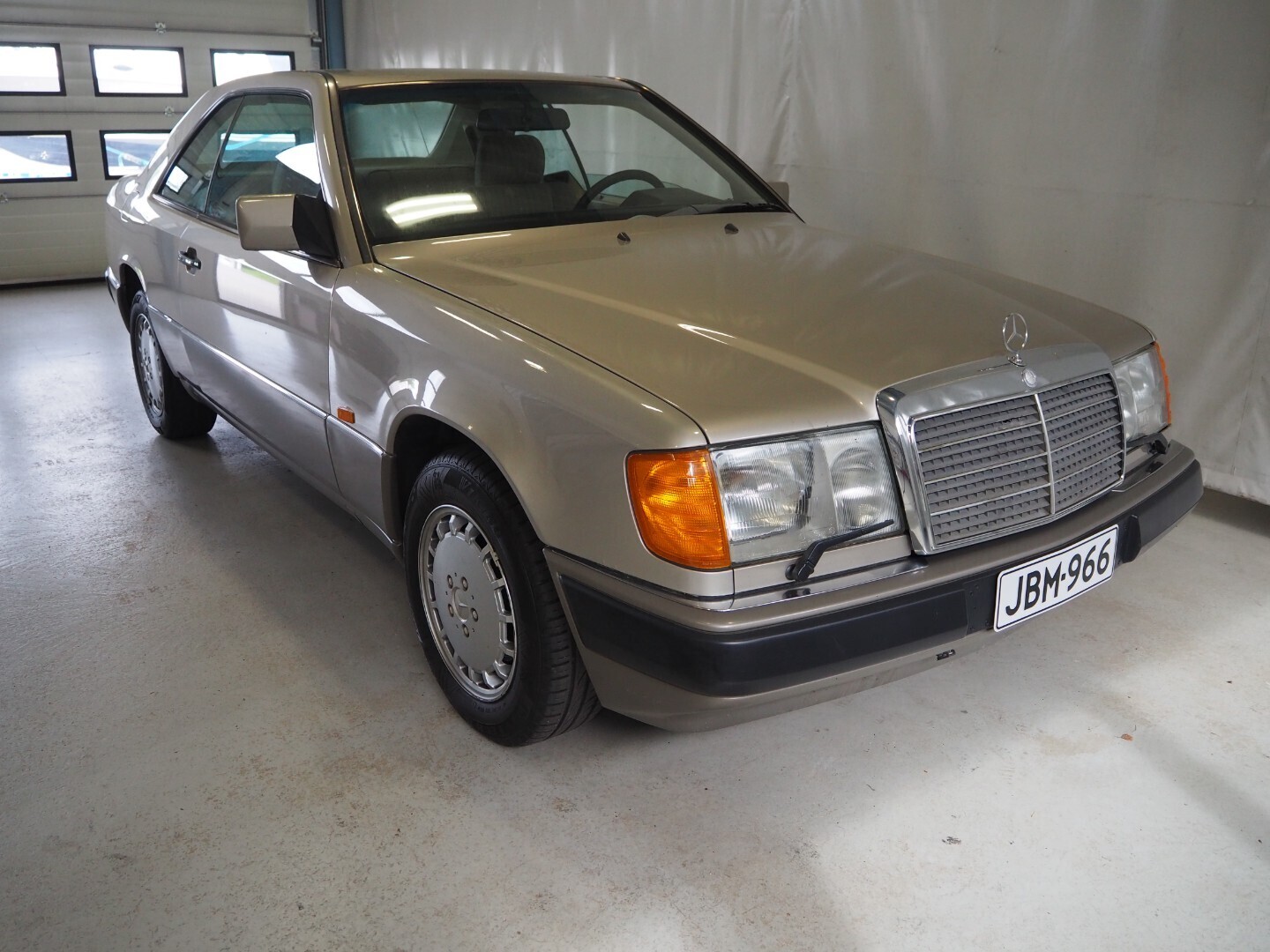 Mercedes-Benz E
