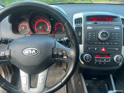 Kia Ceed 2011, photo 6/7